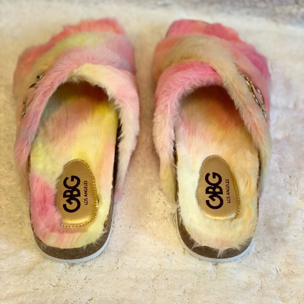 sandals - Picture 3 of 5